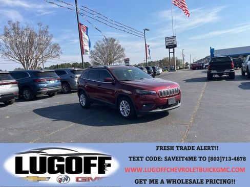Used 2019 Jeep Cherokee Latitude w/ Popular Appearance Group FWD image 1