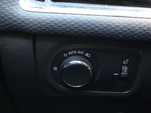 Used 2017 Chevrolet Cruze LS image 27