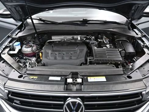 Used 2023 Volkswagen Tiguan SE R-Line FWD image 37