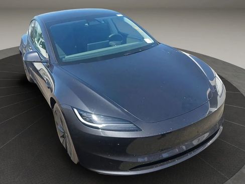 Used 2025 Tesla Model 3 Long Range RWD image 2
