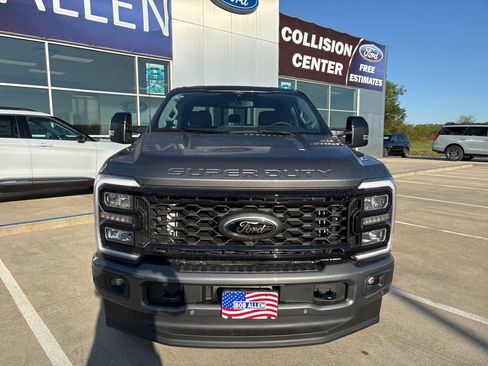 New 2026 Ford F250 Lariat w/ Black Appearance Package image 9