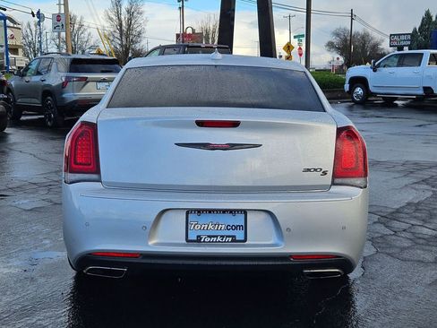 Used 2023 Chrysler 300 S image 5