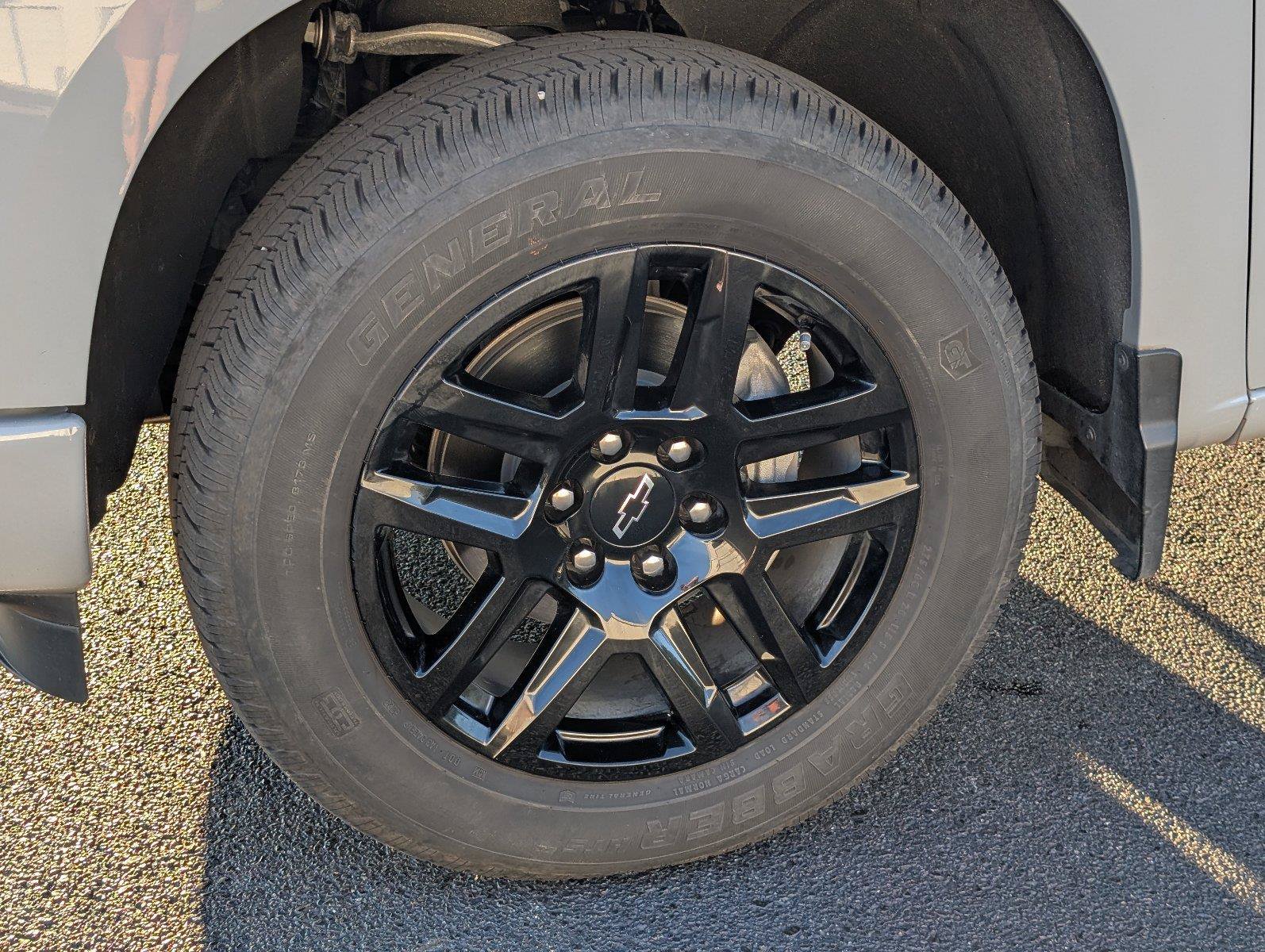 Used 2024 Chevrolet Silverado 1500 Custom w/ Dark Appearance Package RWD image 11