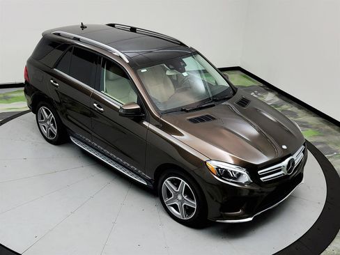 Used 2017 Mercedes-Benz GLE 400 4MATIC image 34