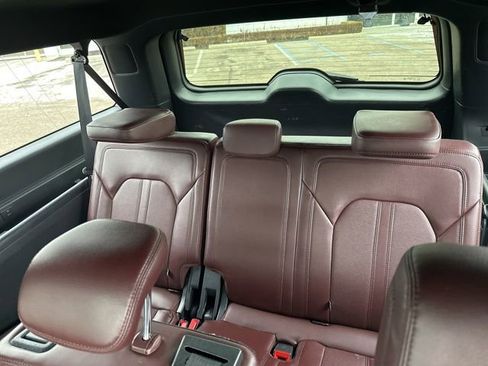 Used 2024 Ford Expedition Max Limited image 9