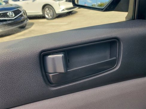 Used 2012 Nissan Sentra 2.0 image 19