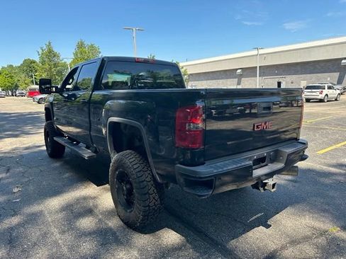 Used 2015 GMC Sierra 2500 SLT w/ Duramax Plus Package AWD/4WD image 3