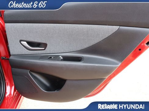 Used 2023 Hyundai Elantra Limited FWD image 12