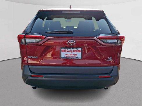 Used 2024 Toyota RAV4 LE AWD/4WD image 9