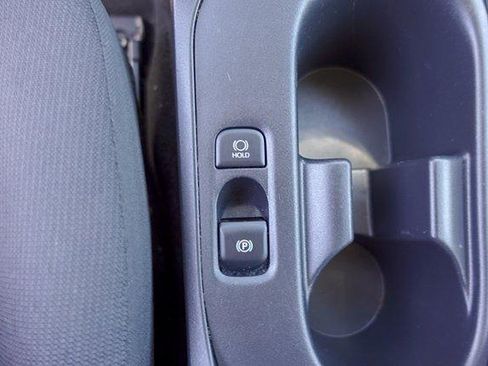 Used 2025 Toyota Corolla LE FWD image 21