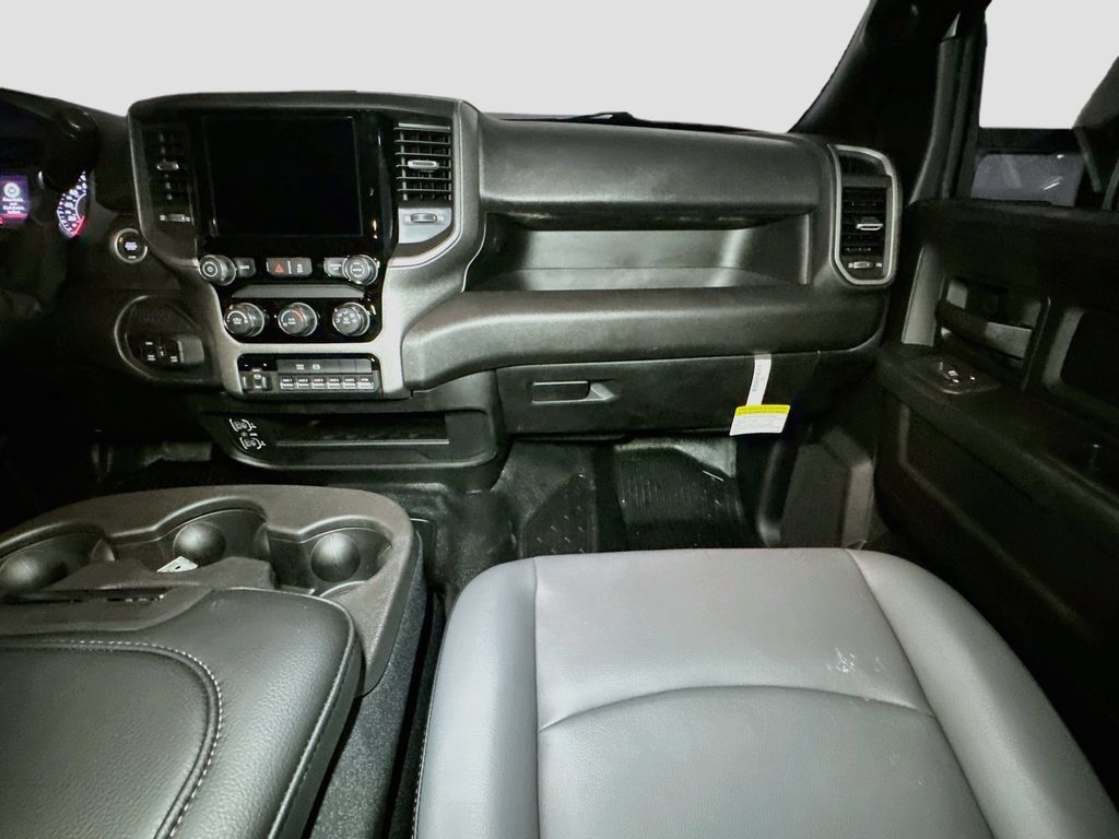 New 2026 RAM 3500 Tradesman w/ Chrome Appearance Group A AWD/4WD image 24