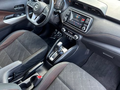 Used 2020 Nissan Kicks SR image 16
