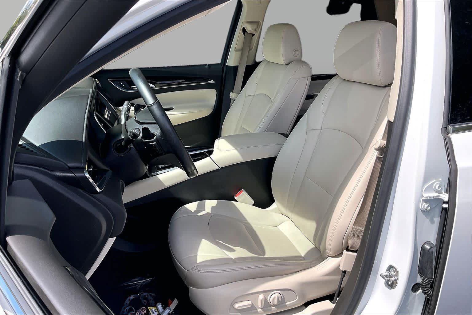 Used 2023 Buick Enclave Essence FWD image 46