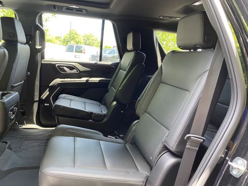 Used 2024 Chevrolet Tahoe LT w/ LT Signature Package AWD/4WD image 36
