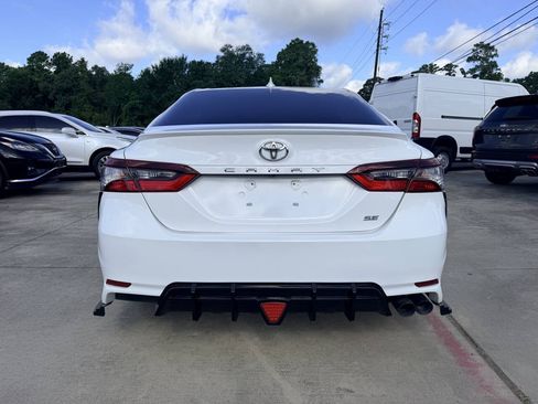 Used 2023 Toyota Camry SE FWD image 6