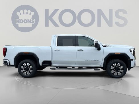 New 2026 GMC Sierra 2500 Denali w/ Denali Reserve Package AWD/4WD image 8