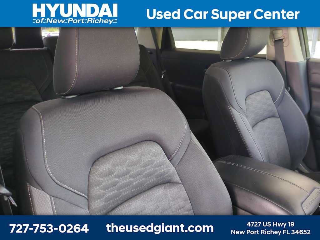 Used 2022 Nissan Pathfinder S FWD image 6