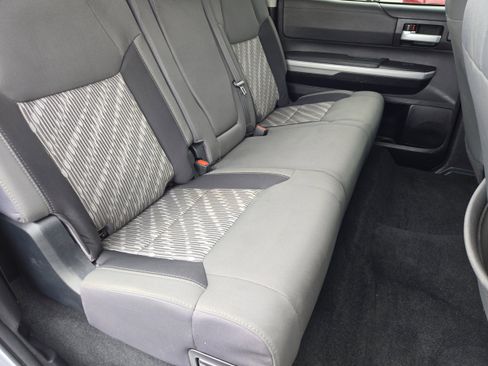 Used 2018 Toyota Tundra SR5 image 18