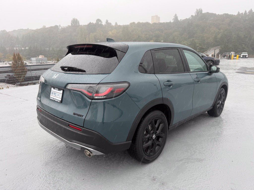 Certified 2024 Honda HR-V Sport image 7