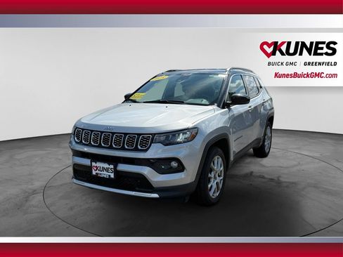 Used 2025 Jeep Compass Limited AWD/4WD image 4