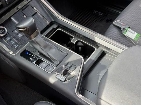Certified 2024 Lexus GX 550 AWD/4WD image 37