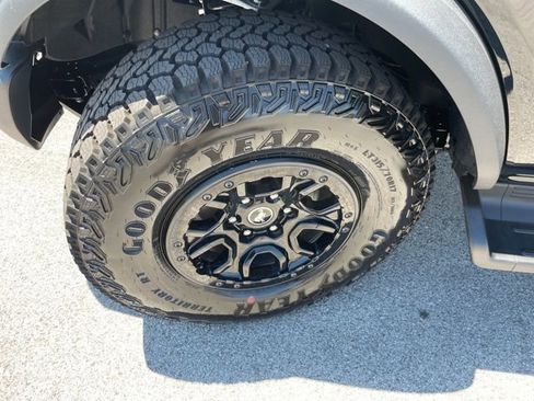 New 2026 Ford Bronco Outer Banks w/ Sasquatch Package AWD/4WD image 16