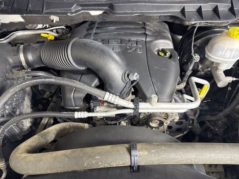 Used 2018 RAM 1500 ST w/ SXT Appearance Group image 9