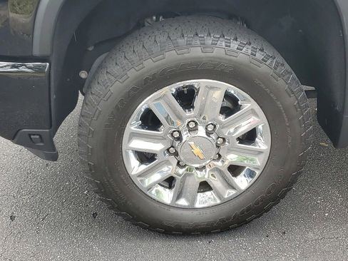 Certified 2024 Chevrolet Silverado 2500 High Country w/ Technology Package AWD/4WD image 11