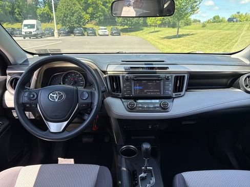 Used 2014 Toyota RAV4 XLE AWD/4WD image 19