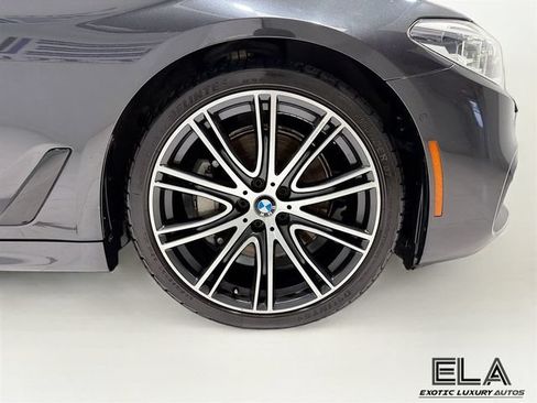 Used 2018 BMW 540i w/ M Sport Package RWD image 35