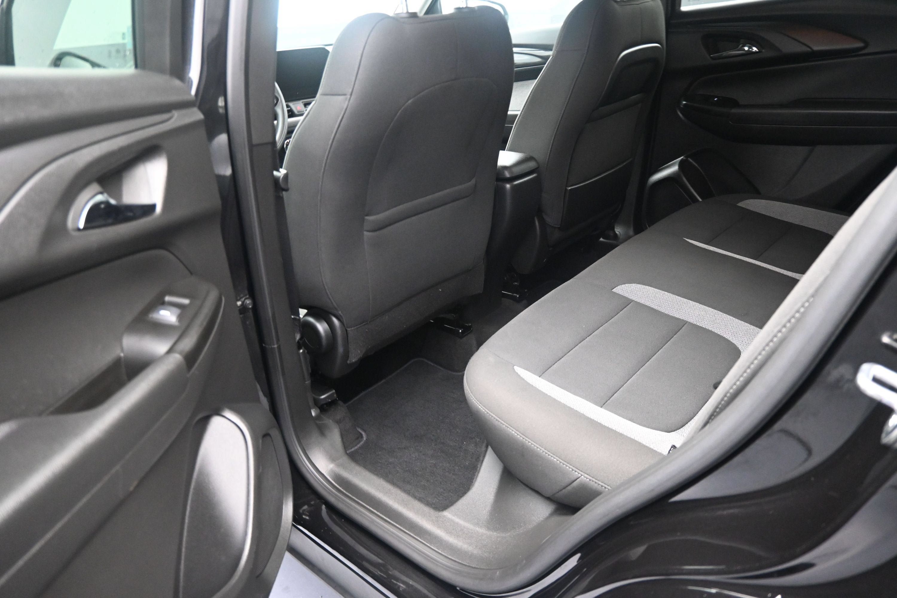 Certified 2024 Chevrolet TrailBlazer LS w/ LS Convenience Package AWD/4WD image 29