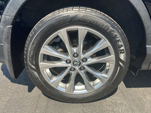 Used 2017 Toyota RAV4 Limited w/ Protection Package AWD/4WD image 9