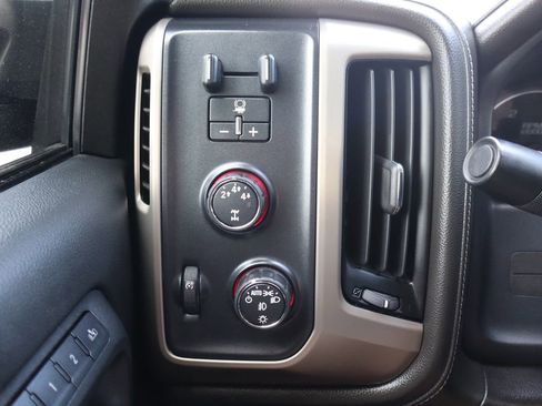 Used 2016 GMC Sierra 2500 Denali w/ Duramax Plus Package AWD/4WD image 29