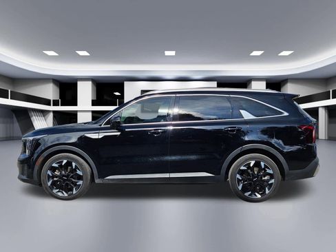 Certified 2024 Kia Sorento EX w/ Panoramic Sunroof Package FWD image 2
