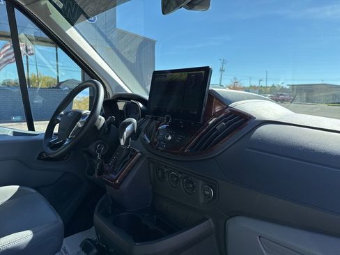 Used 2016 Ford Transit 250 148 Medium Roof RWD image 17