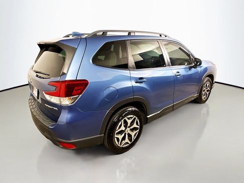 Used 2023 Subaru Forester Premium AWD/4WD image 7
