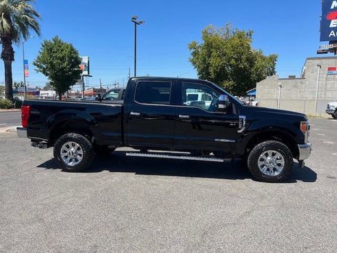 Used 2017 Ford F250 Lariat w/ Lariat Ultimate Package image 8