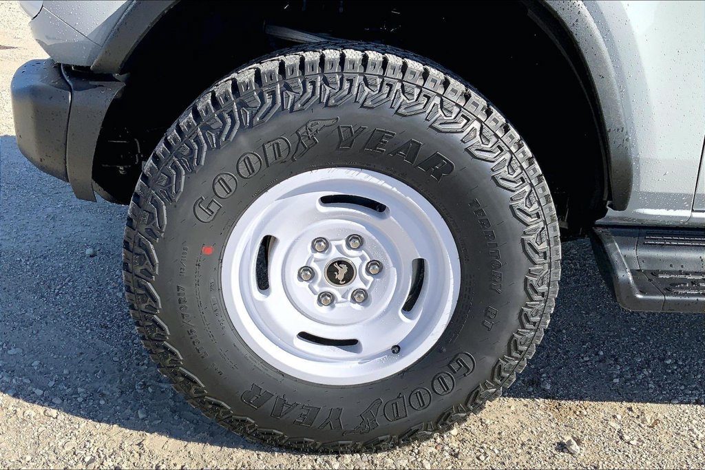 New 2026 Ford Bronco Heritage Edition AWD/4WD image 12