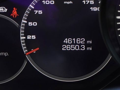 Used 2020 Porsche Panamera 4 AWD/4WD image 31