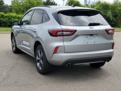 Certified 2024 Ford Escape ST-Line w/ Tech Pack #1 AWD/4WD image 3