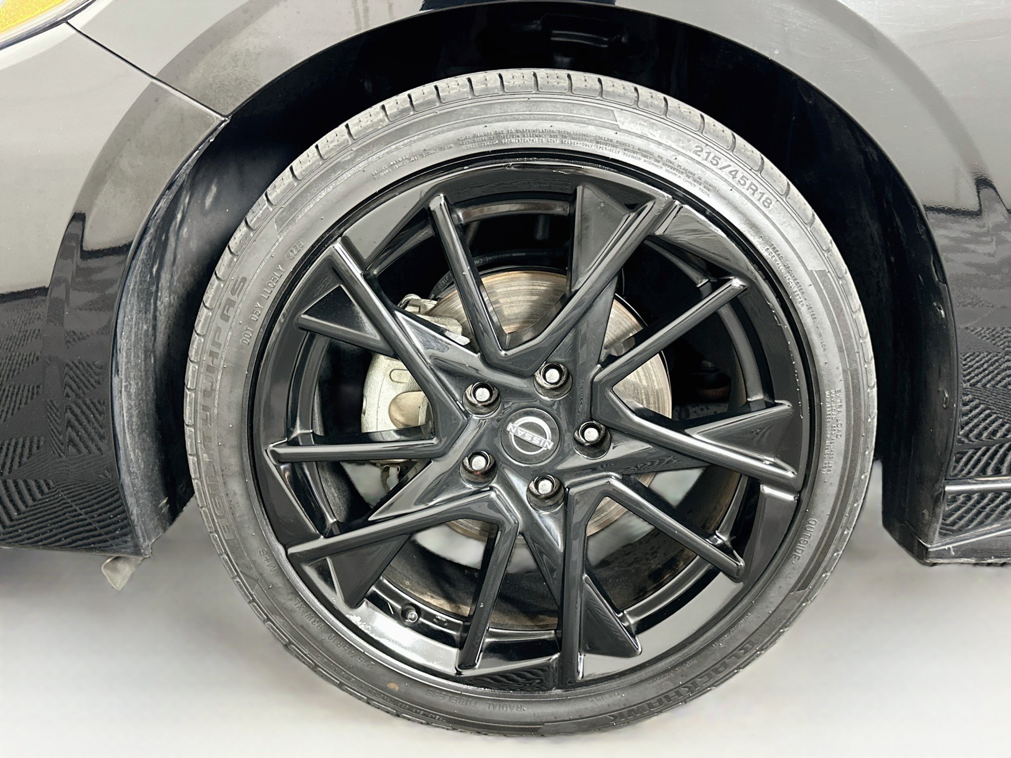 Used 2025 Nissan Sentra SR w/ Midnight Edition FWD image 11