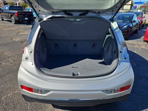 Used 2021 Chevrolet Bolt Premier image 23