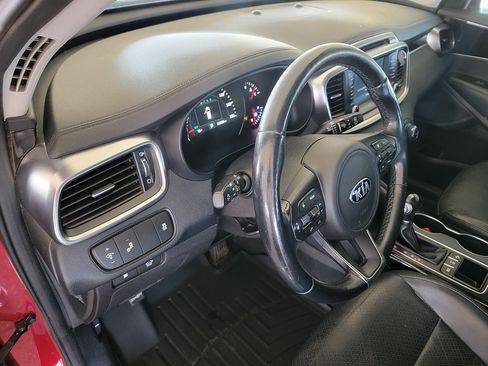 Used 2018 Kia Sorento EX AWD/4WD image 12