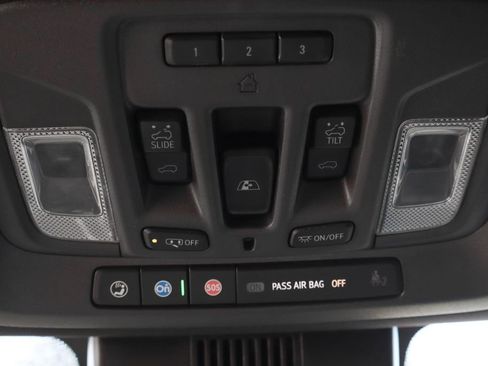 Used 2024 Chevrolet Silverado 3500 High Country w/ High Country Premium Package AWD/4WD image 39