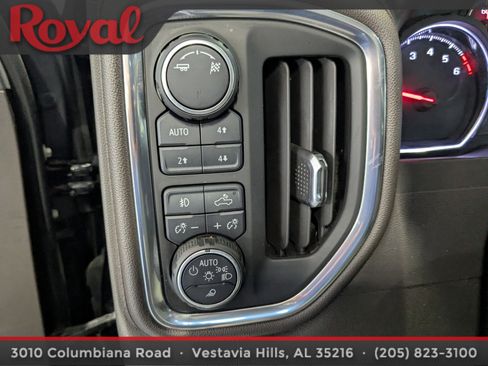 Used 2019 Chevrolet Silverado 1500 LTZ w/ LTZ Convenience Package image 16