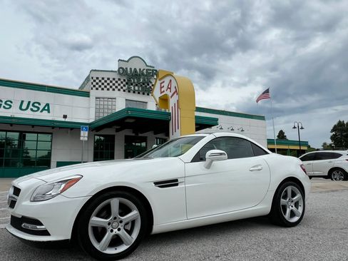 Used 2015 Mercedes-Benz SLK 250 w/ Premium Package image 50
