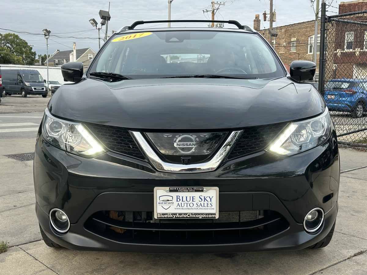 Used 2017 Nissan Rogue Sport SL w/ SL Premium Package AWD/4WD image 2
