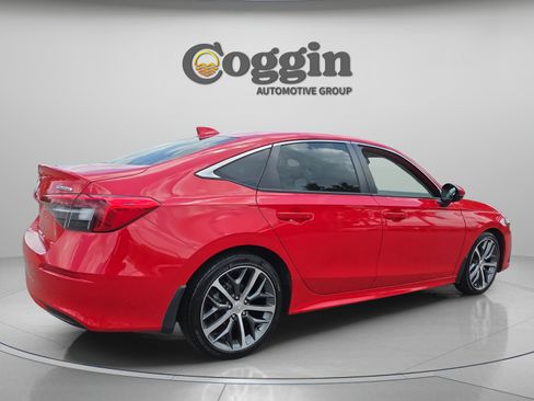 Used 2023 Honda Civic Touring image 5