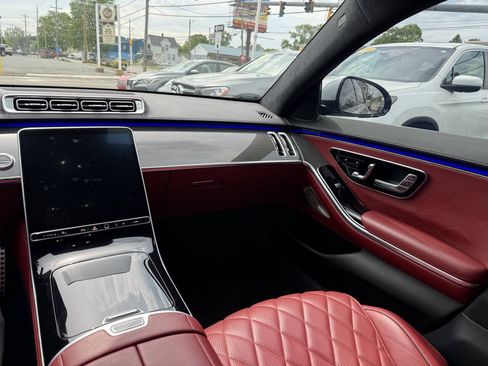 Used 2023 Mercedes-Benz S 580 4MATIC Sedan image 16