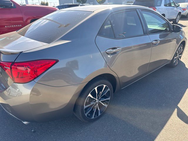 Used 2017 Toyota Corolla SE w/ Carpet Mat Package (TMS) FWD image 5